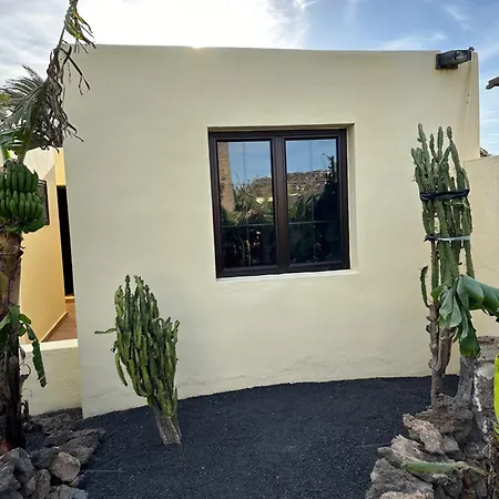 Luxury Canarian With Large Pool And Vila *
