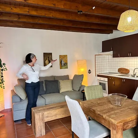 Luxury Canarian With Large Pool And Vila *