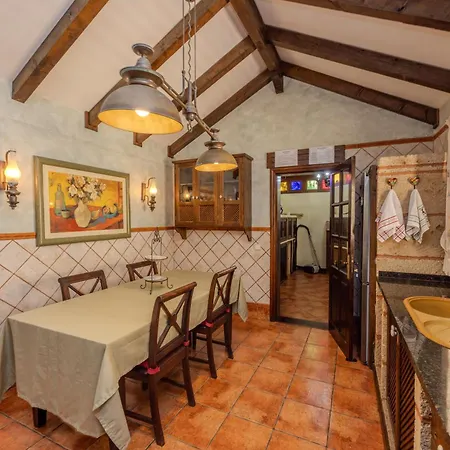Vila Luxury Canarian With Large Pool And