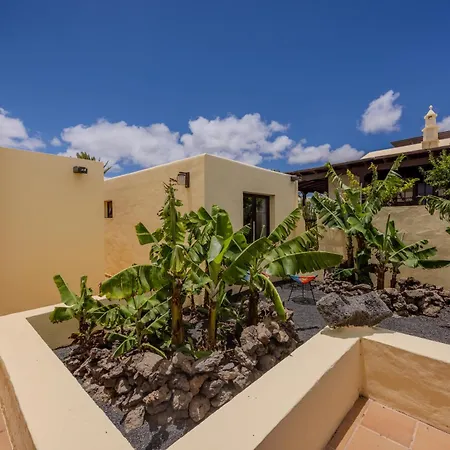 Luxury Canarian With Large Pool And テギセ